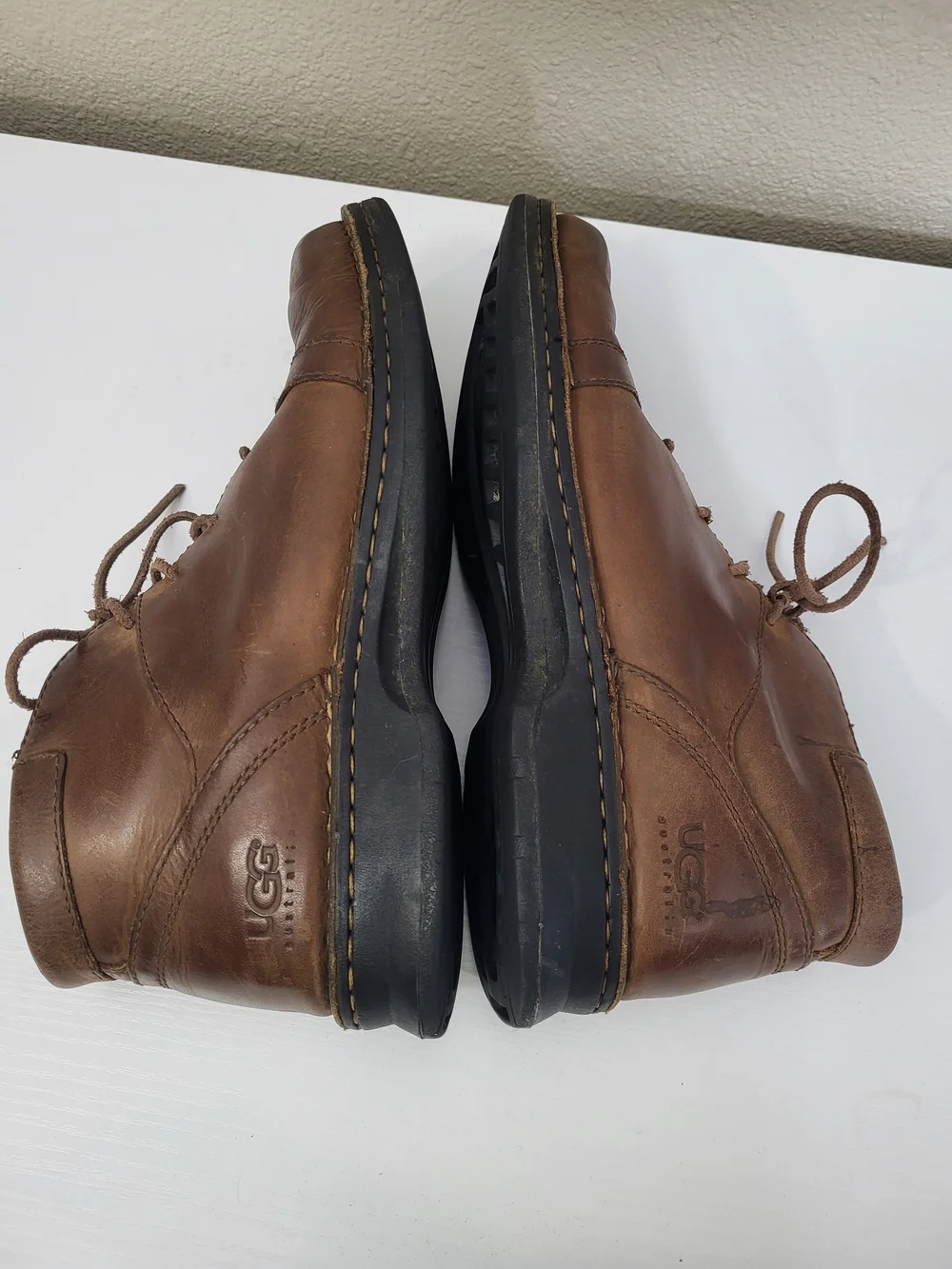 Mens Ugg Brown Leather Chukka Leighton Desert ankle Boot Size 10 Fleece Insert